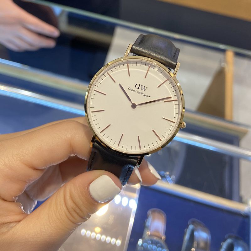 Елегантен часовник Daniel Wellington